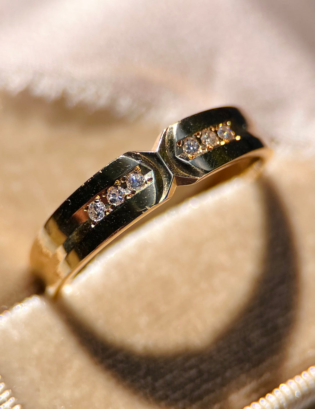 Vintage 1980’s Diamond Ring in 18k Yellow Gold